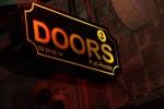 Weekend at 3 Doors Pub, Byblos